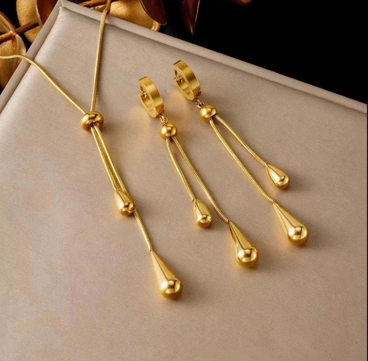 ARKAION Signature Jewellery Set · Gold